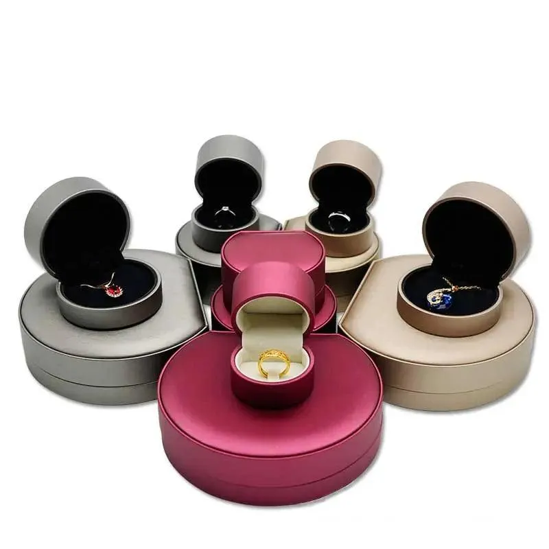 100PCs MOQ Fashion Round Custom Leather Jewelry Boxes