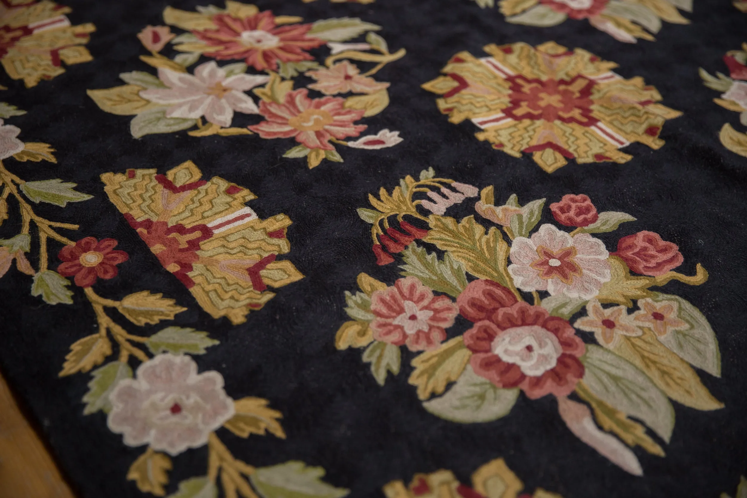 10x14 Vintage Chainstitch Carpet