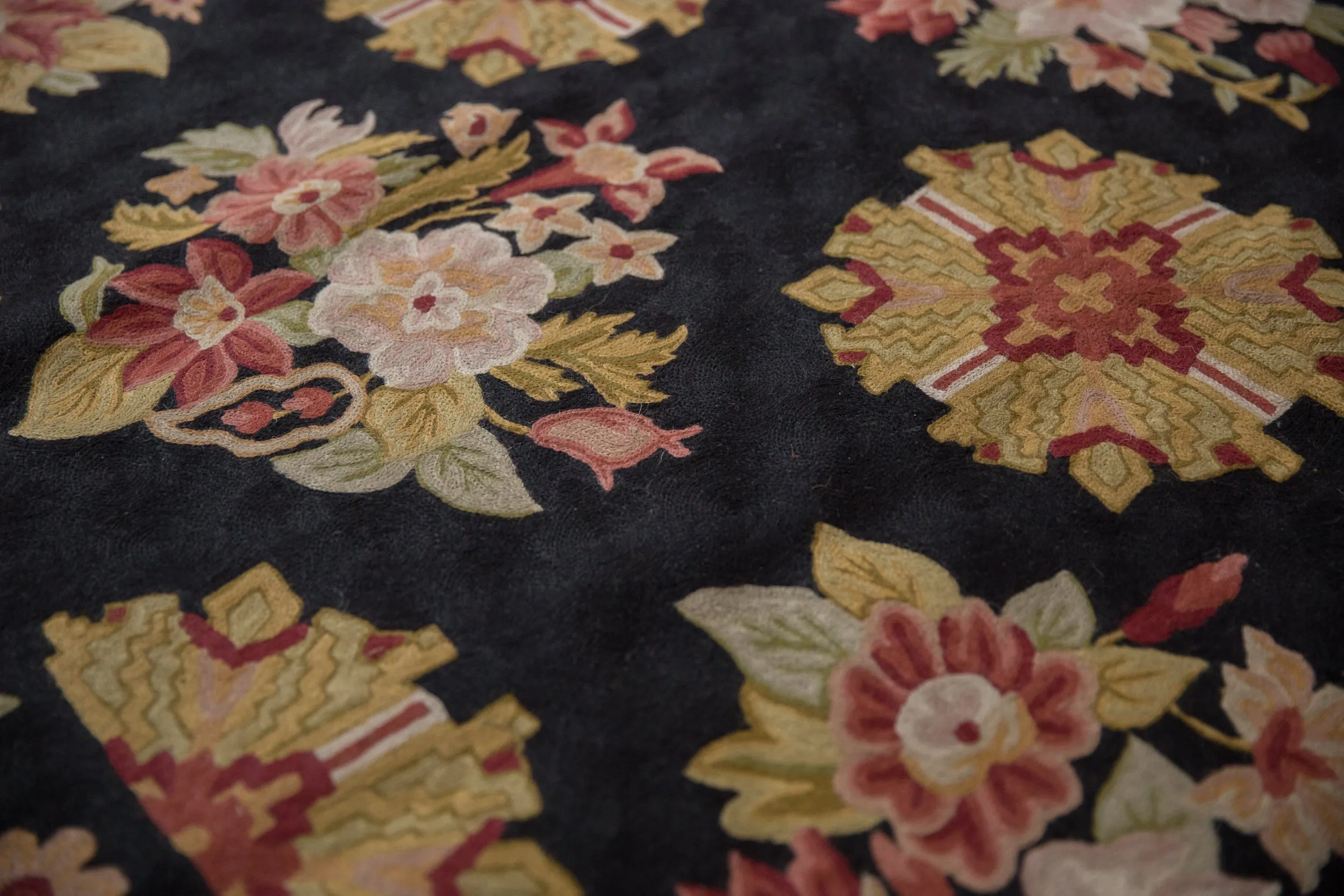 10x14 Vintage Chainstitch Carpet