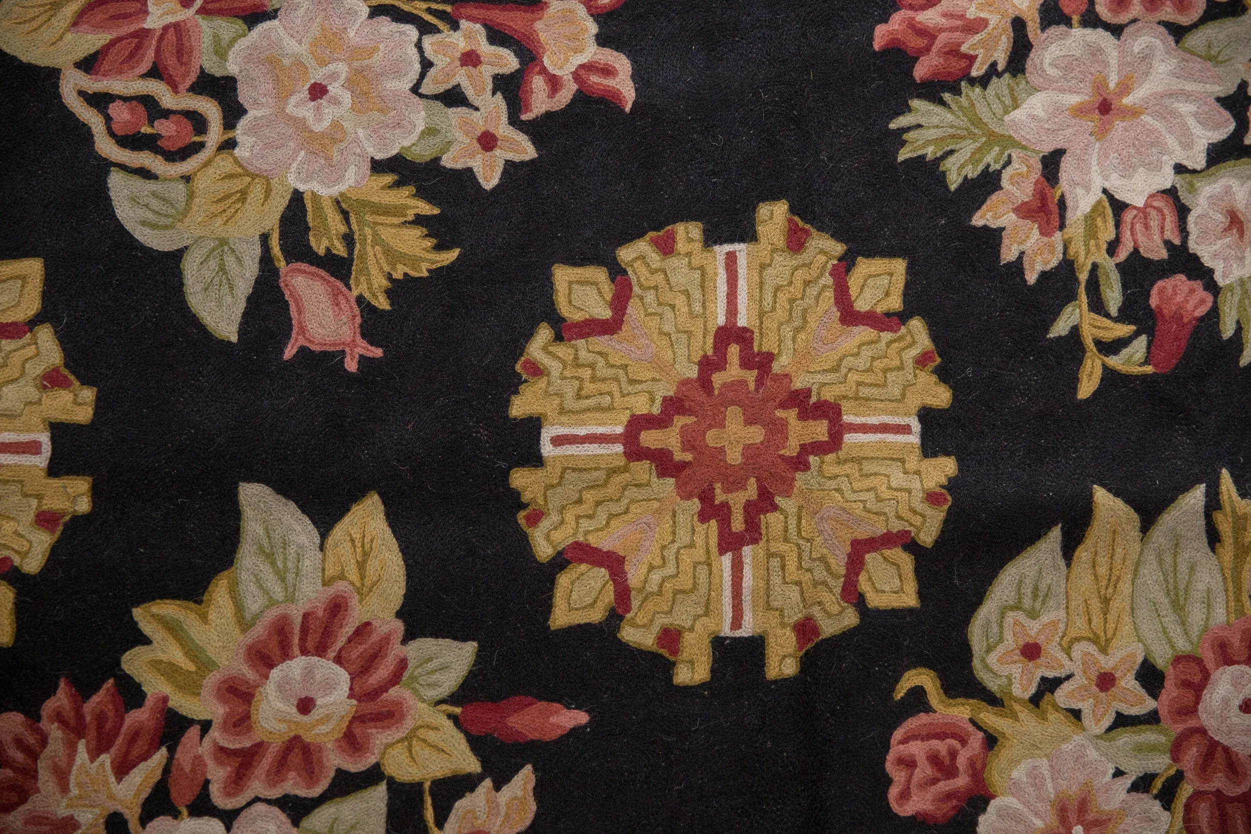 10x14 Vintage Chainstitch Carpet