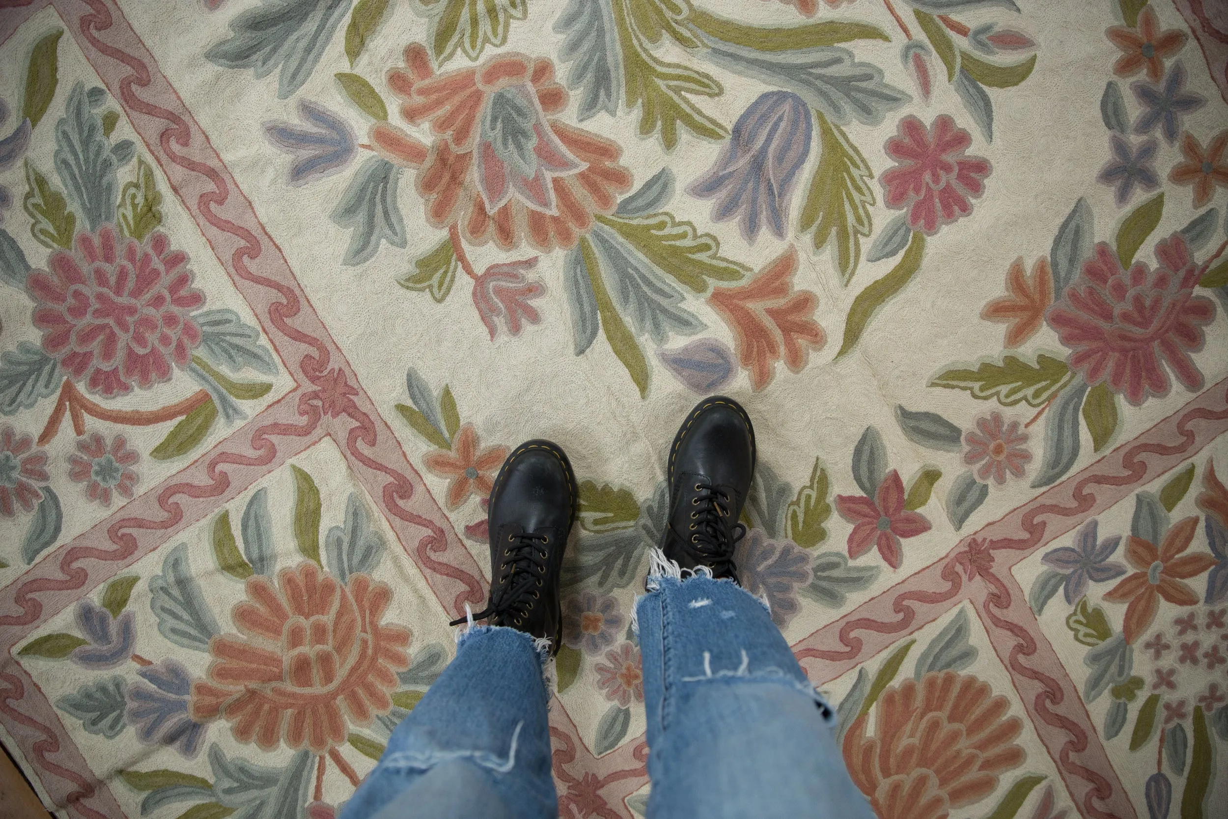 8x10 Vintage Chainstitch Carpet