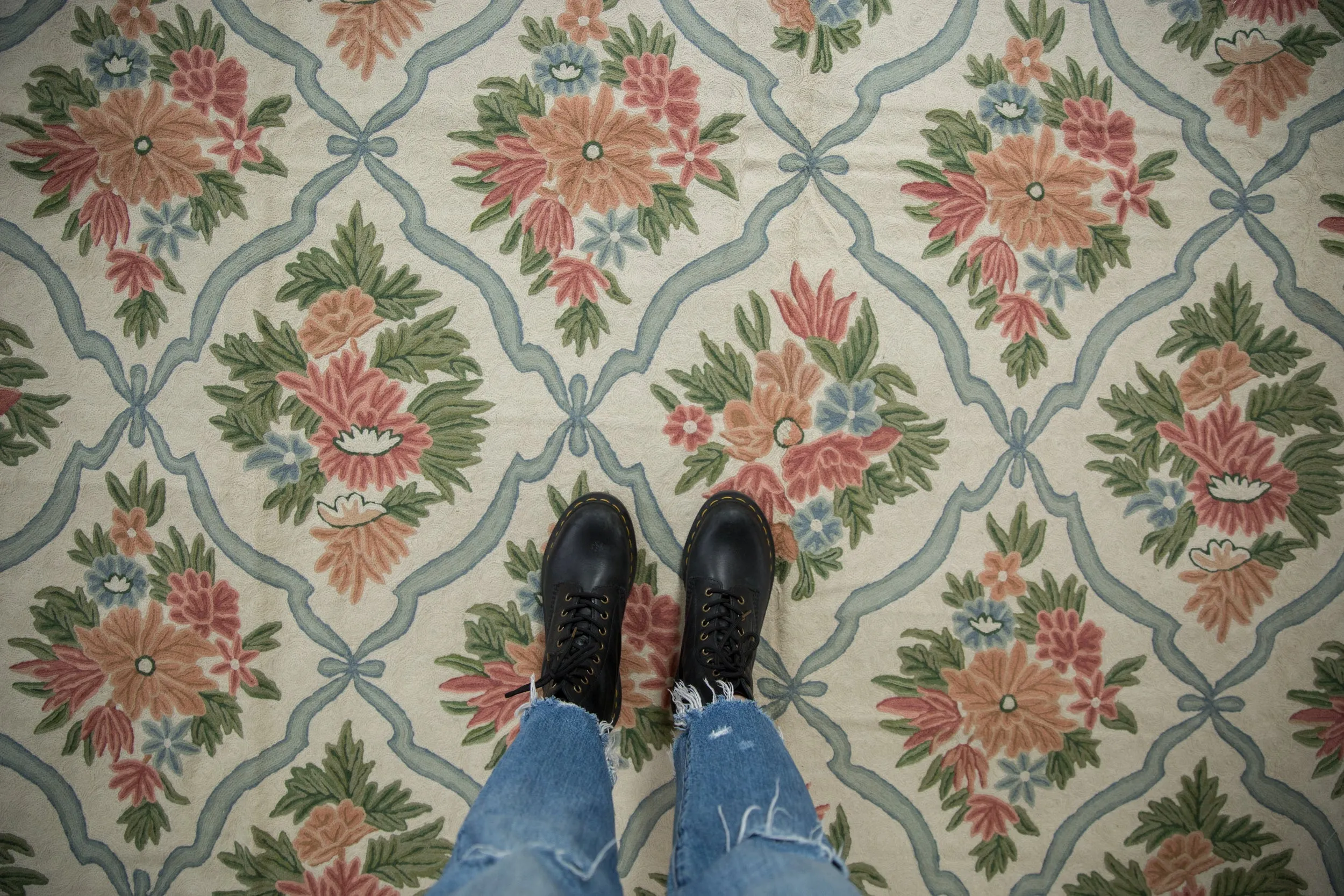 8x10 Vintage Chainstitch Carpet