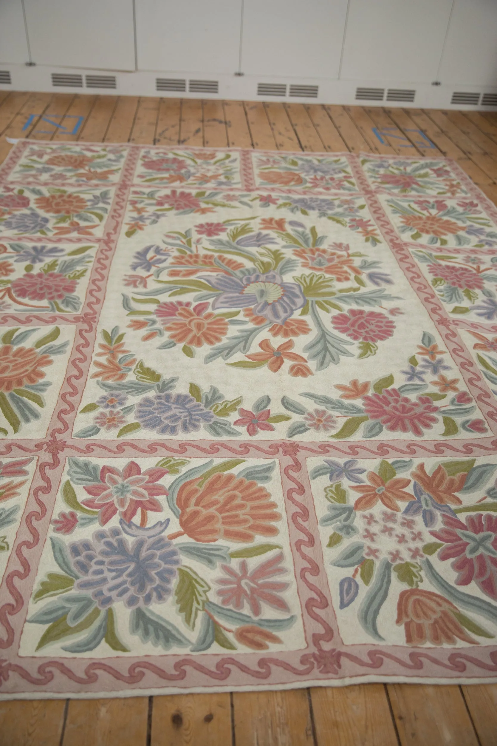 8x10 Vintage Chainstitch Carpet