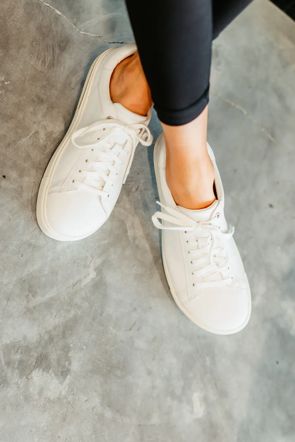 Birkenstock Bend Low Leather Shoes for Women in White | 1017724