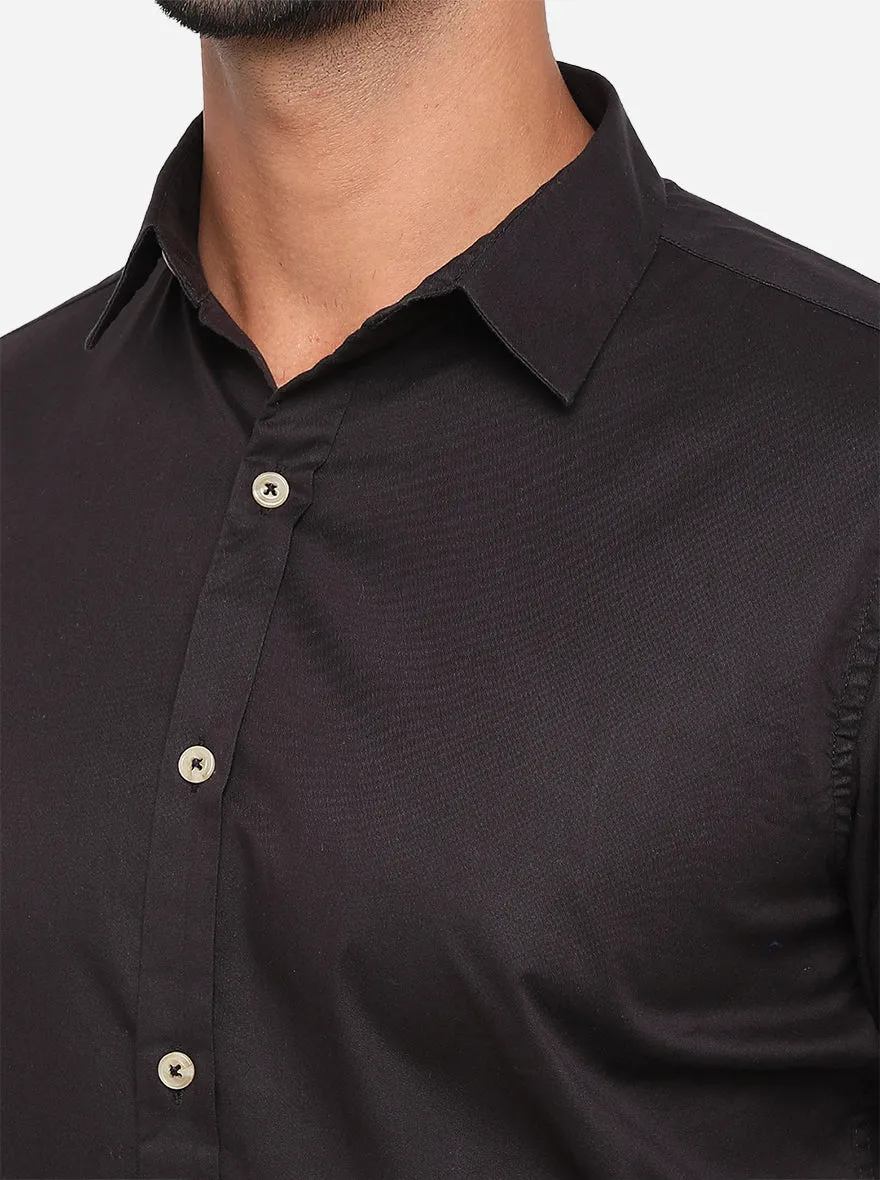 Black Solid Slim Fit Casual Shirt | JadeBlue