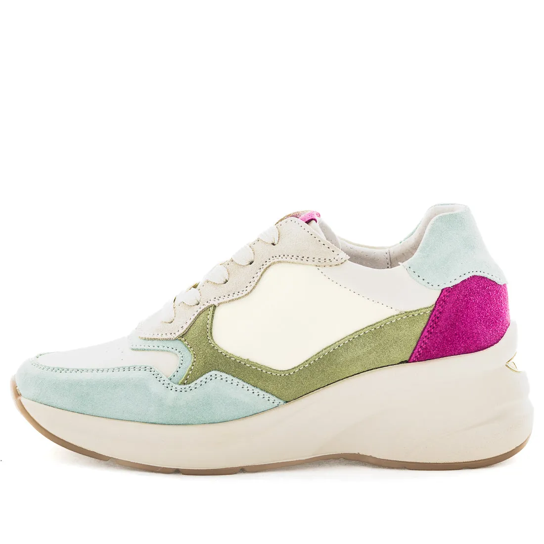 Chasin Sneakers