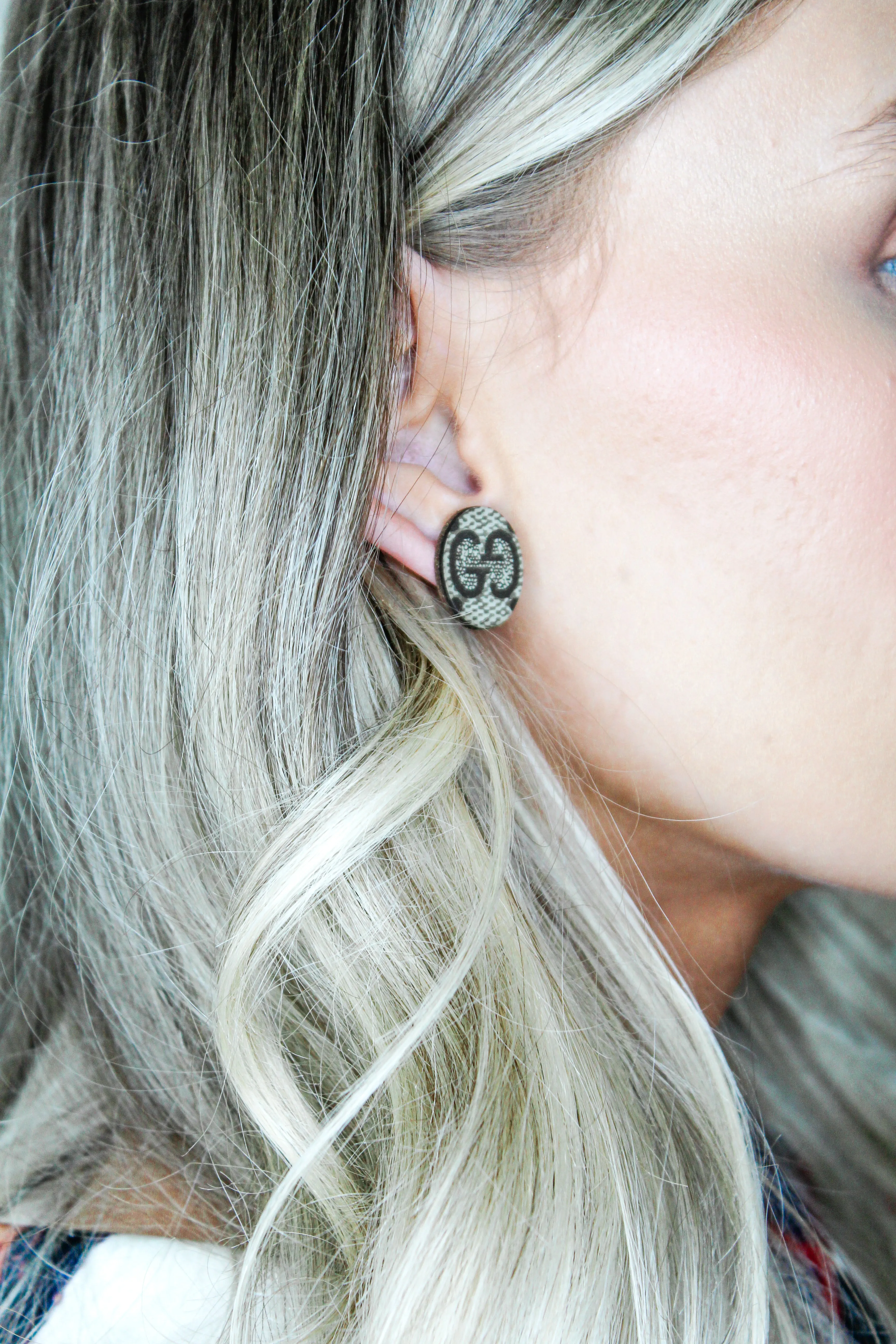Classic G Oval Stud Earrings