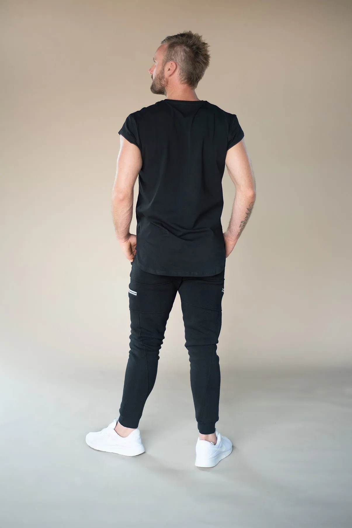 Curve Hem Tee - Jett