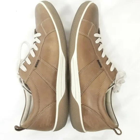 Ecco Mens Soft Leather Fashion Sneaker Sz 40 EU 7