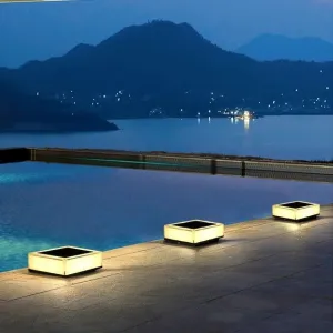 Flat Out Solar Light – Modern Waterproof LED Outdoor Wall Lamp (IP65)
