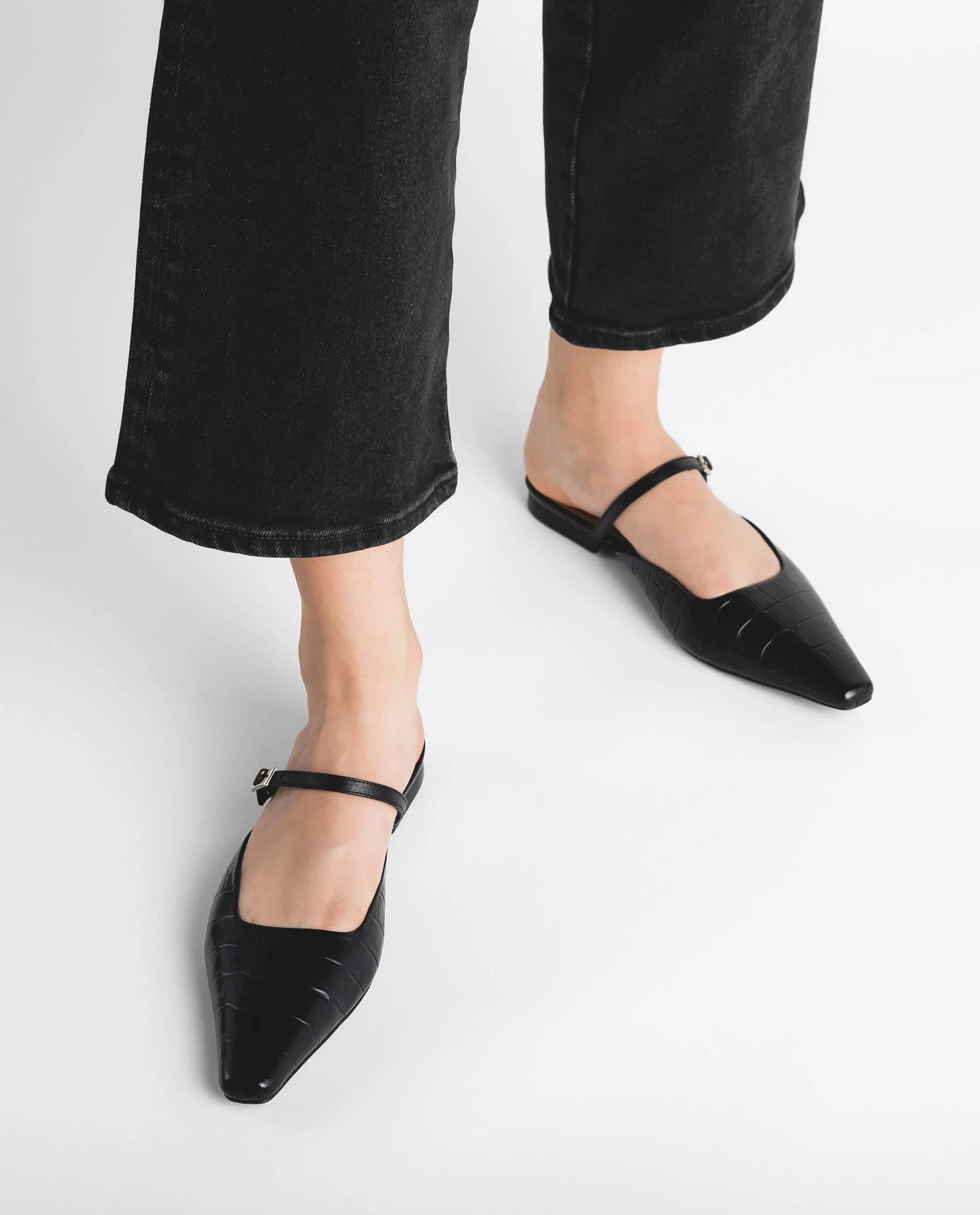 Flattered | Dolores Black Croco Leather