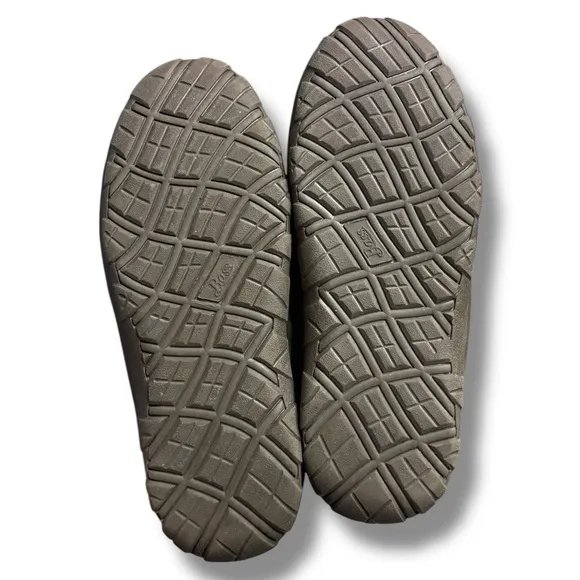 G.H. BASS Green Suede Moccasin Shoes Faux Shearling Lining