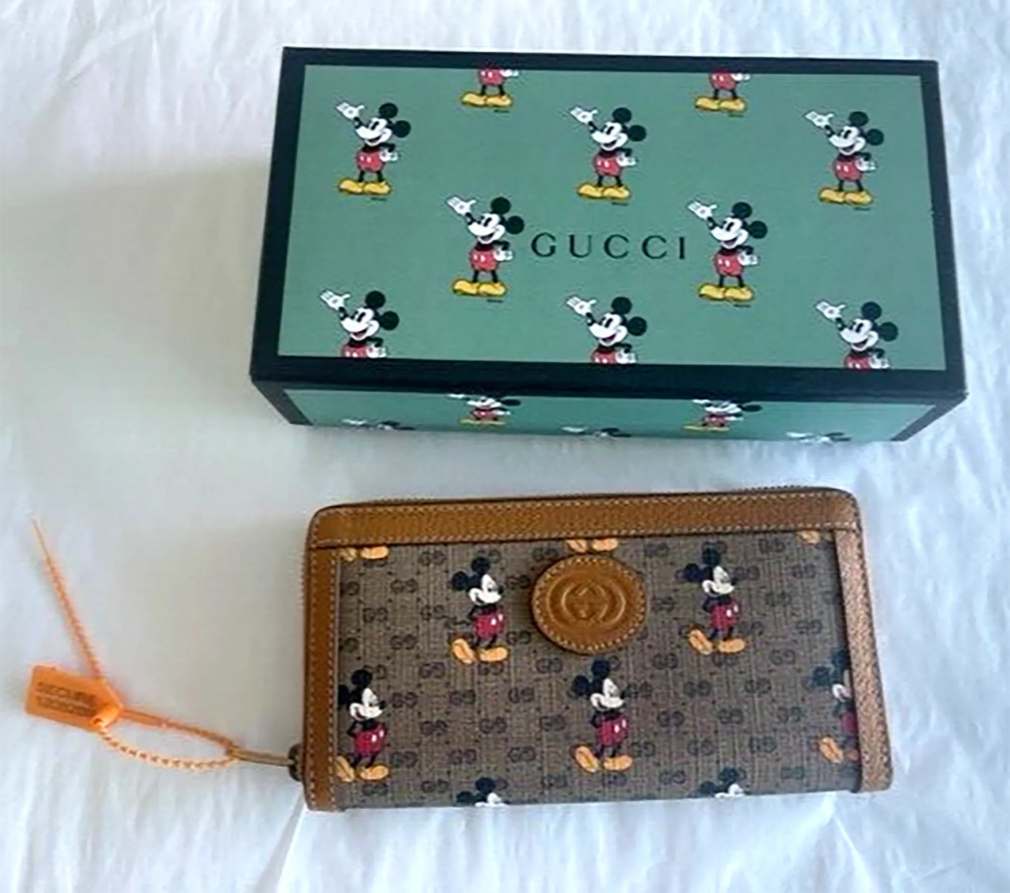 Gucci GG Disney X Mickey Mouse Zip Around Tan Gold Brown Purse Wallet Italy NEW