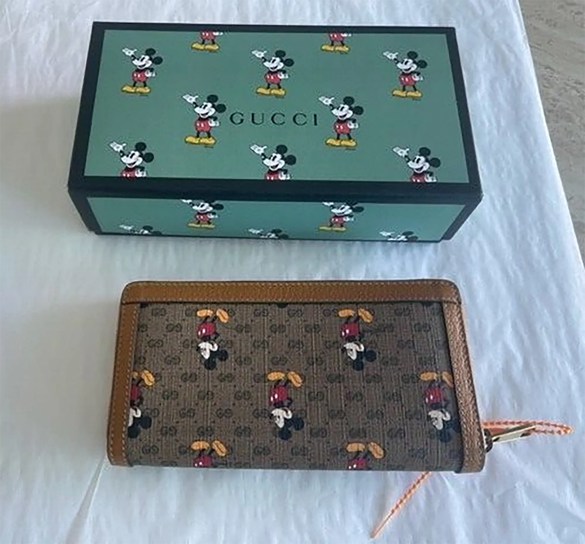 Gucci GG Disney X Mickey Mouse Zip Around Tan Gold Brown Purse Wallet Italy NEW
