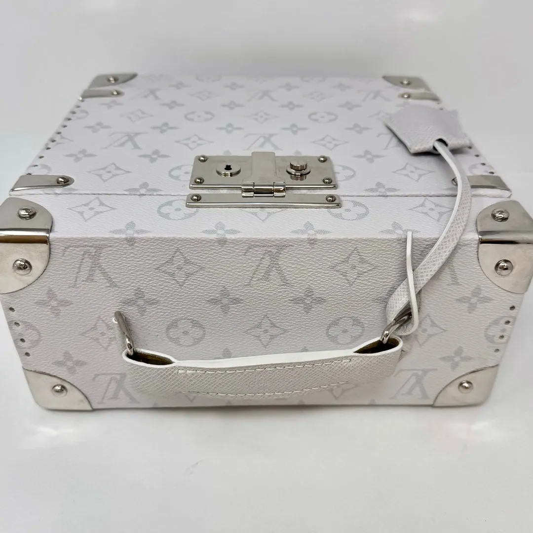 Louis Vuitton 2018 Fragrance White Monogram Vanity Case