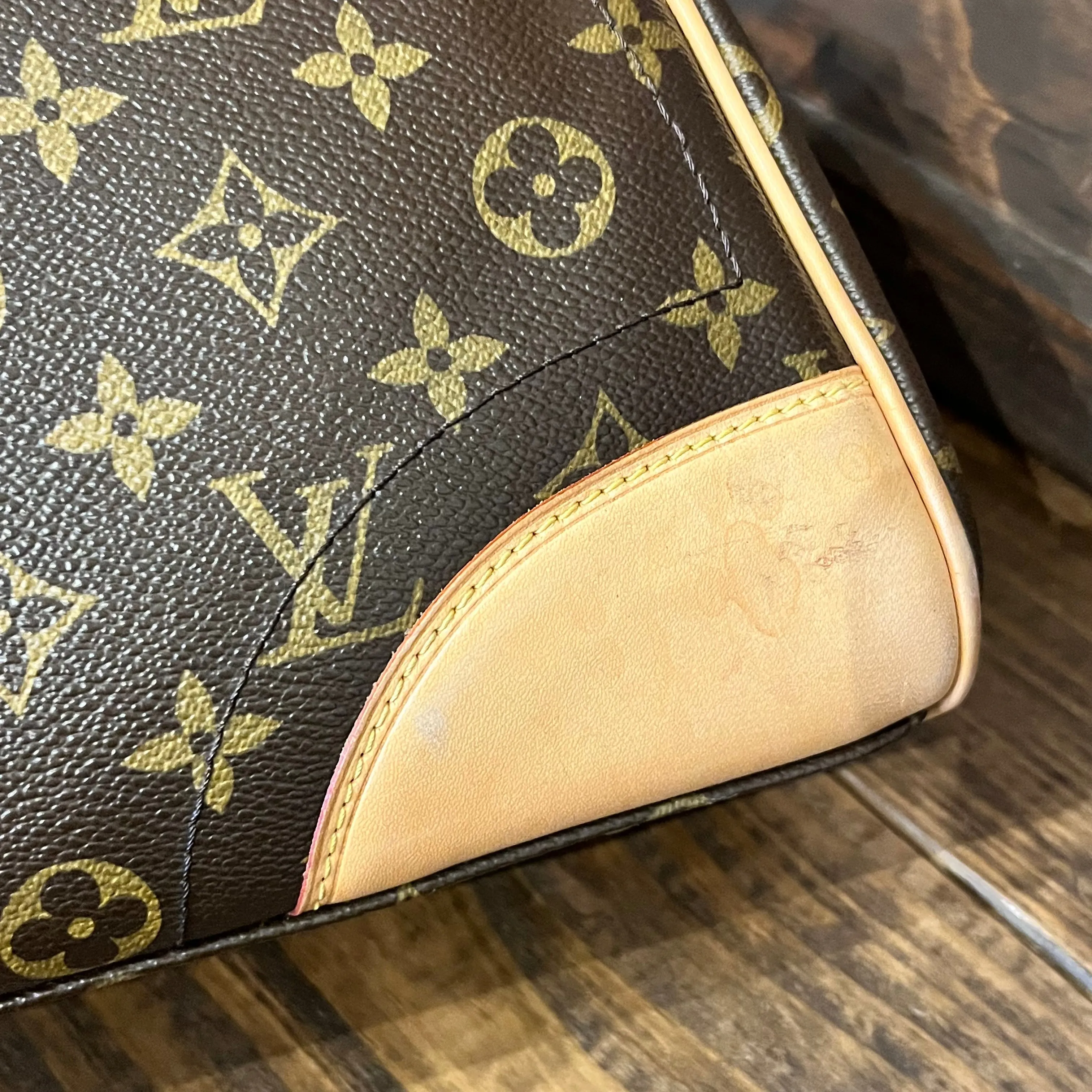 LOUIS VUITTON Beverly MM Monogram Canvas Shoulder Bag