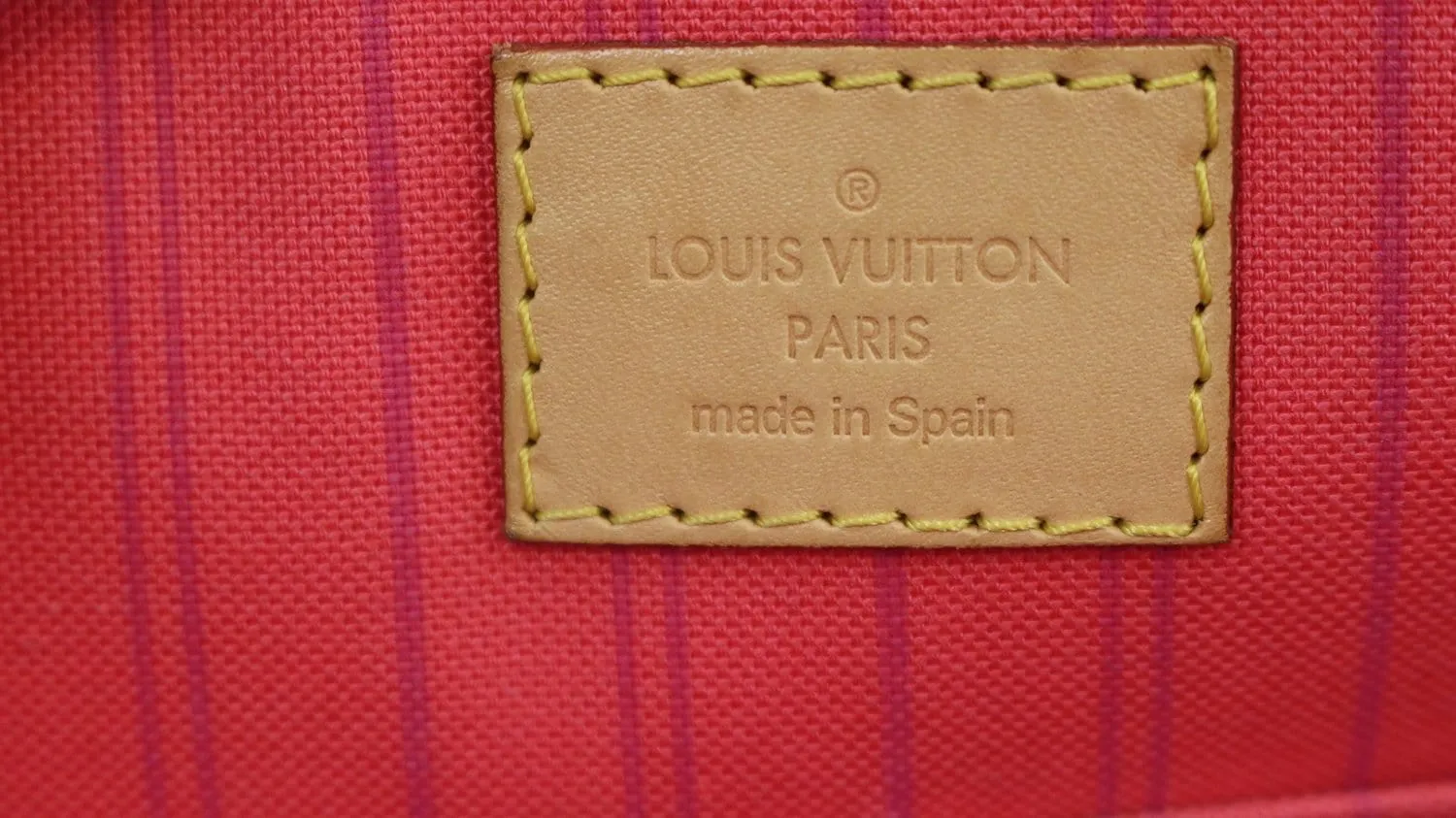 LOUIS VUITTON Calvi Damier Azur Shoulder Bag