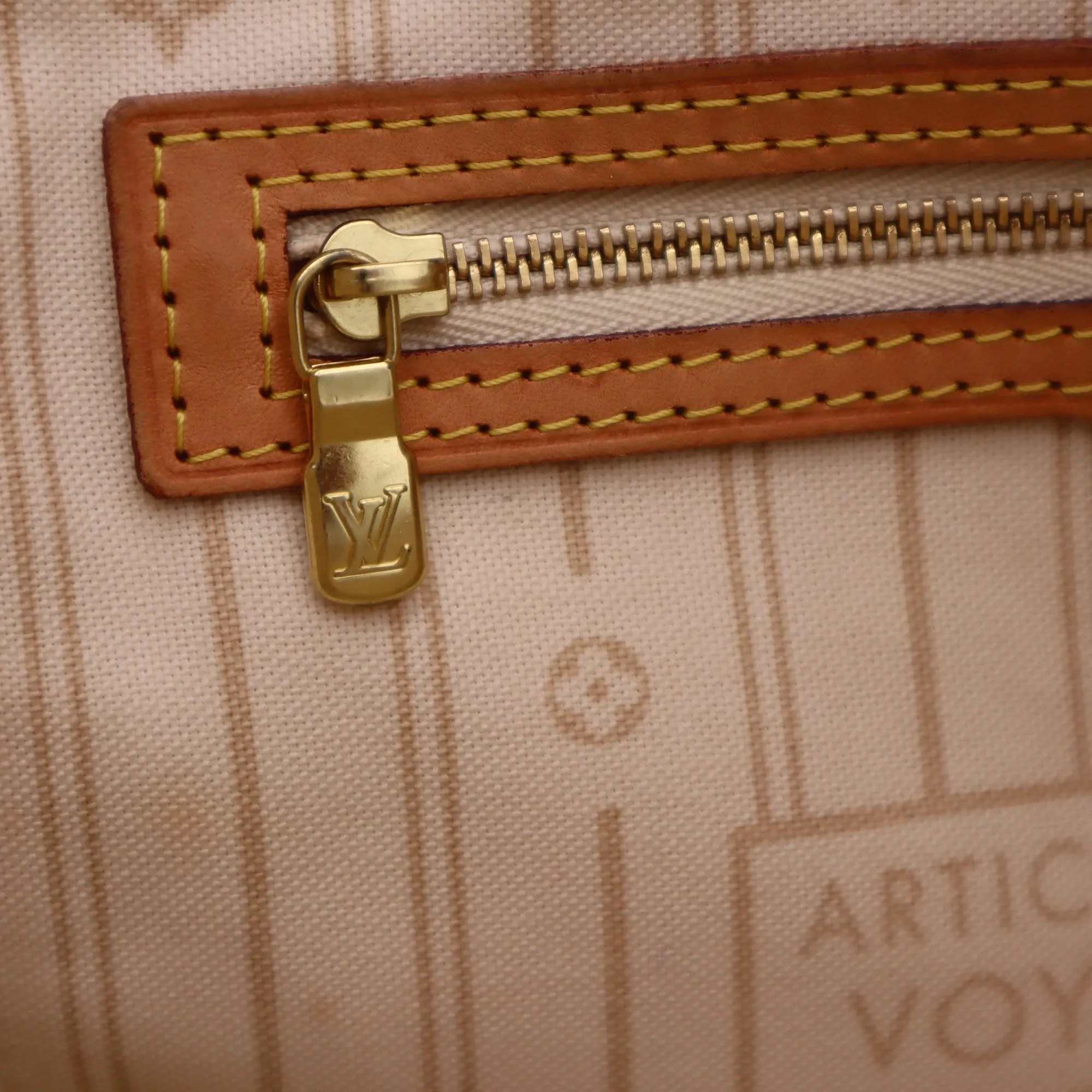 Louis Vuitton Damier Azur Canvas Neverfull MM Tote Bag AR0171
