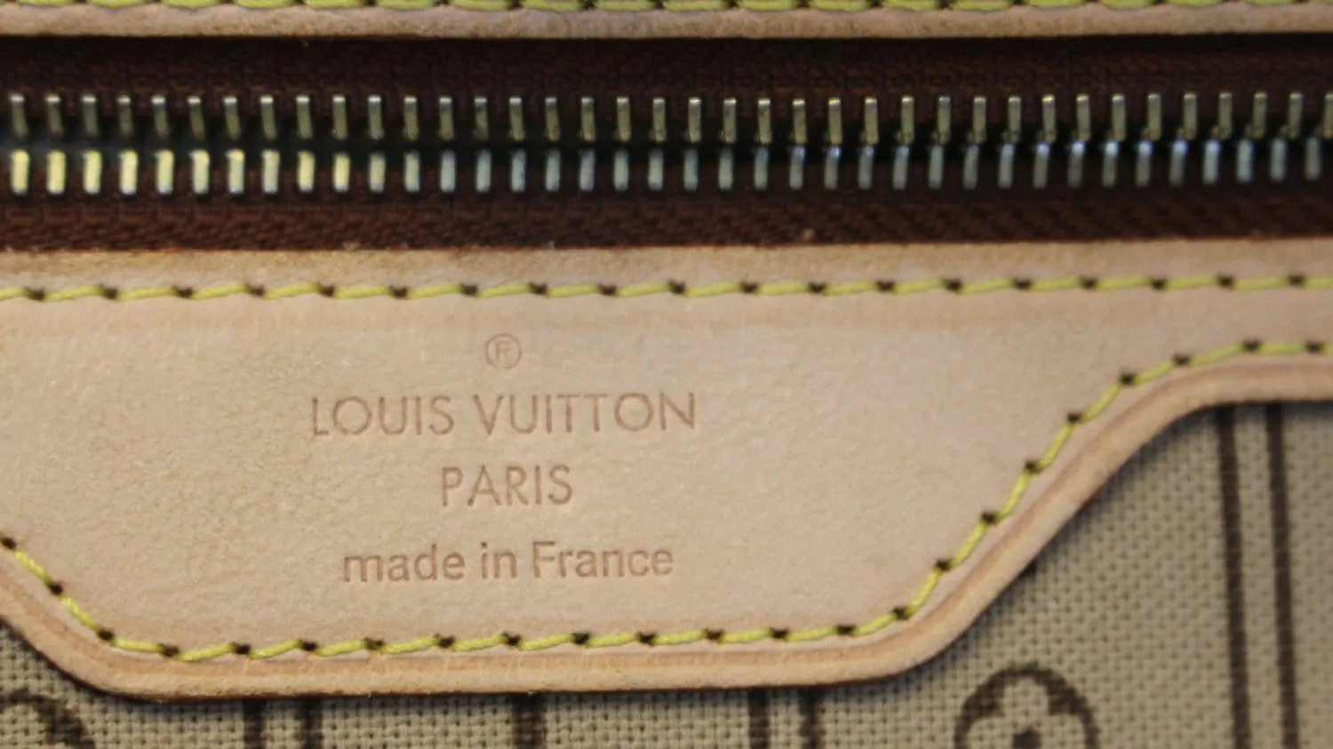LOUIS VUITTON Monogram Neverfull MM Shoulder Bag