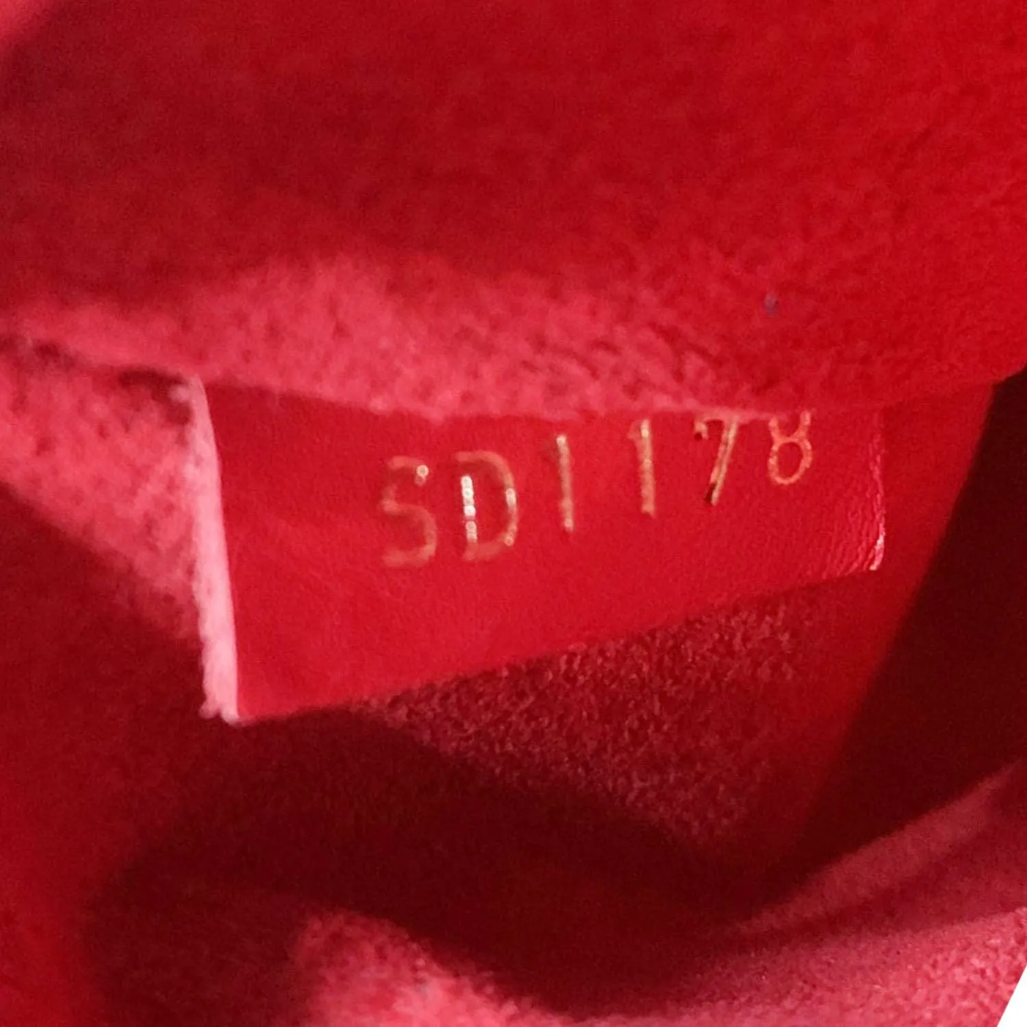 LOUIS VUITTON Neonoe Monogram Canvas Shoulder Bag Poppy