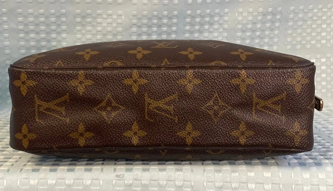 Louis Vuitton Trousse Toilette 23 Pouch