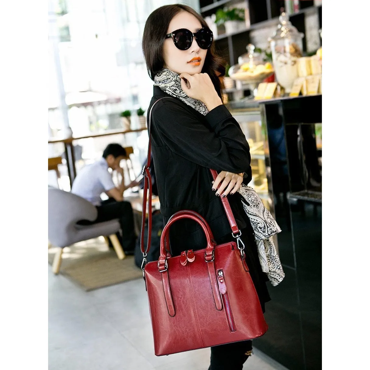 <bold>Tote  / Shoulder Bag <br>Genuine-Leather