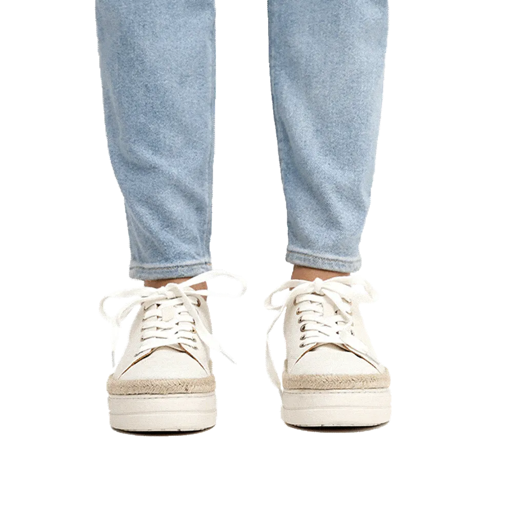 Mia Sneaker