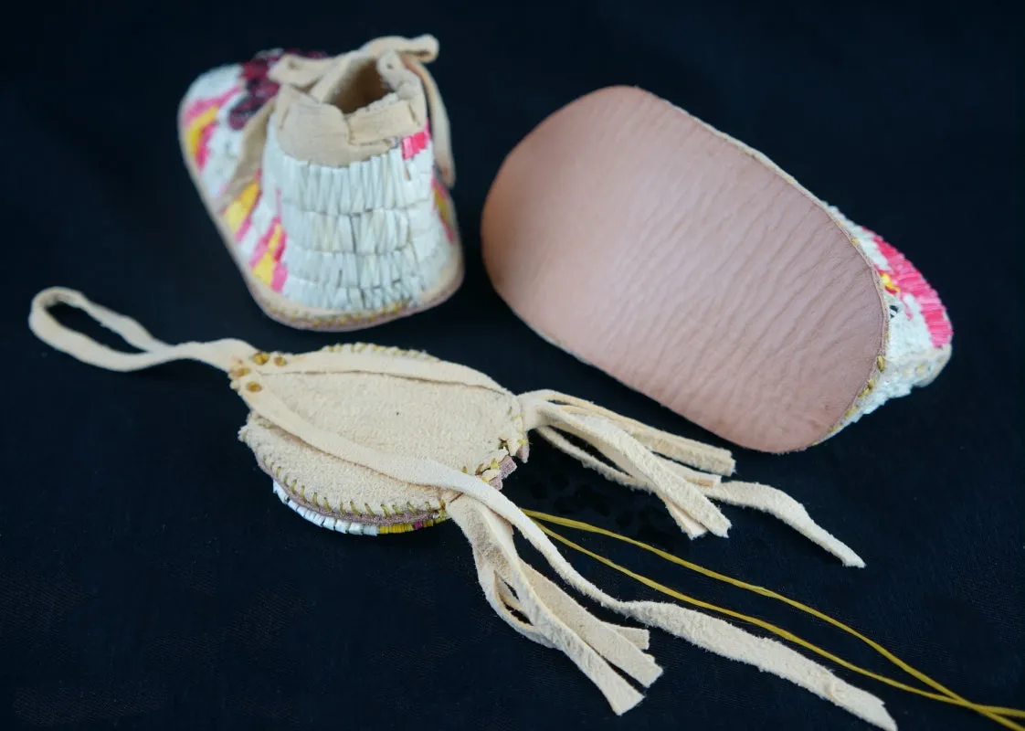 Newborn Quilled Moccasin and Turtle Amulet Set