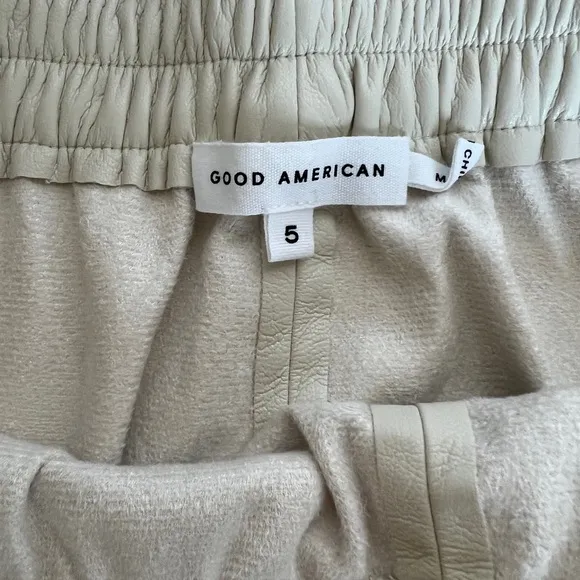 NWOT Good American GA better than leather short bone/cream