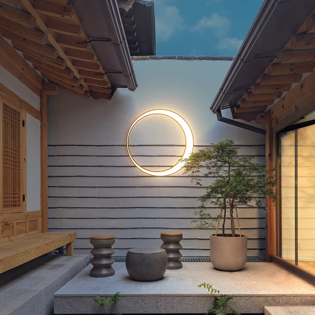 RadiantCircle - Stylish Waterproof Round LED Wall Lamp