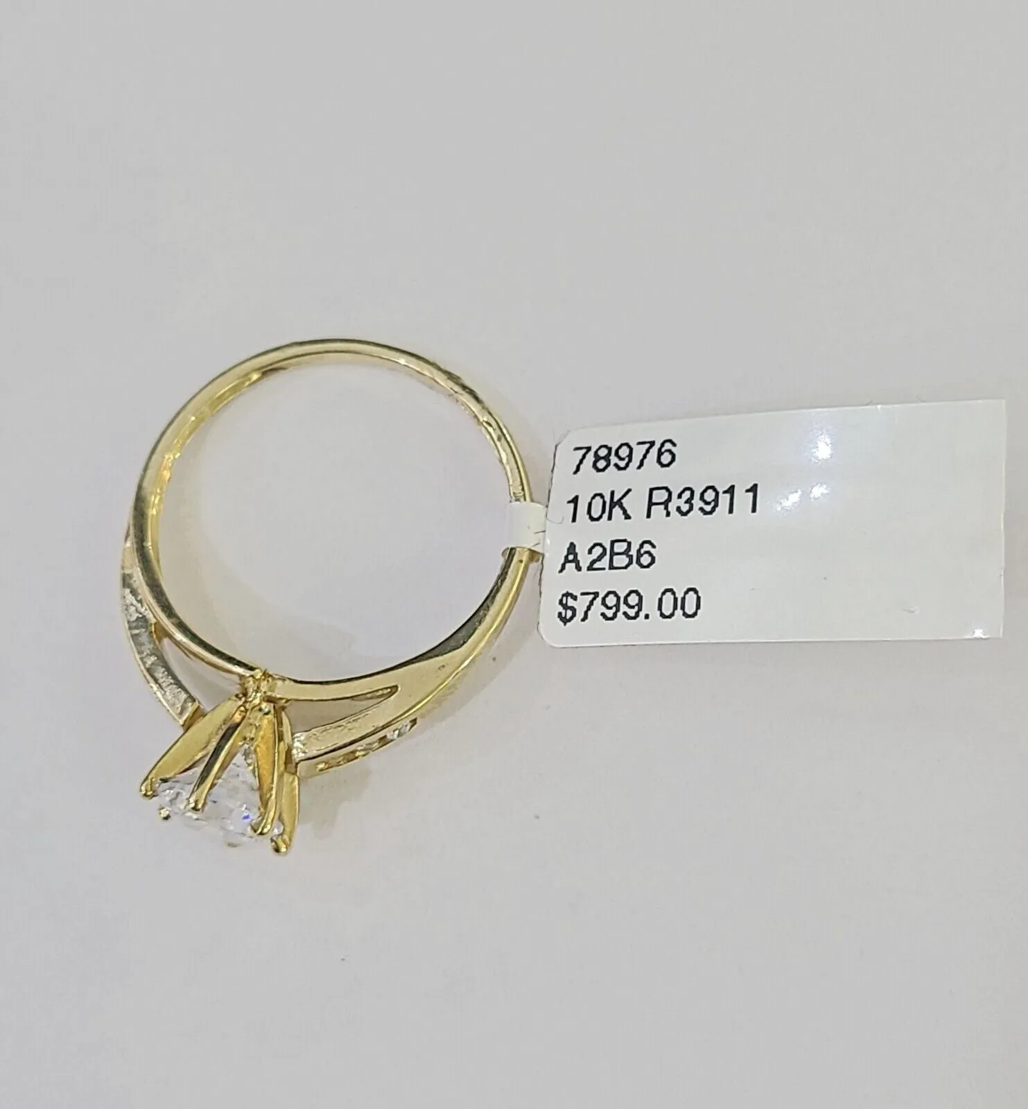 Real 10k Yellow Gold Round Stone Ring Wedding Engagement Size 7 WomensRing