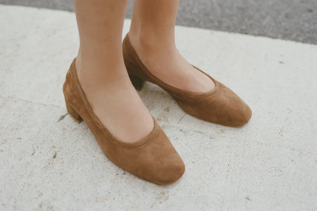 ROBERTA BALLERINA, REDWOOD SUEDE