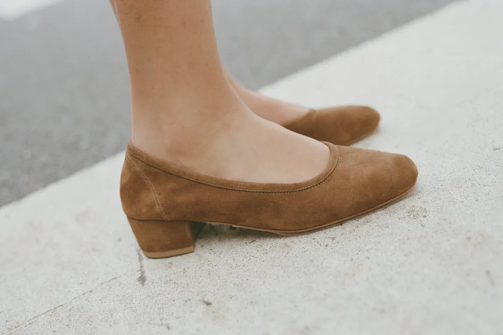 ROBERTA BALLERINA, REDWOOD SUEDE