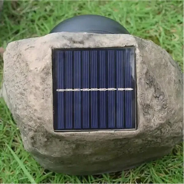 Rocky Light – Solar-Powered LED Rock Lamp for Natural Outdoor Ambiance
