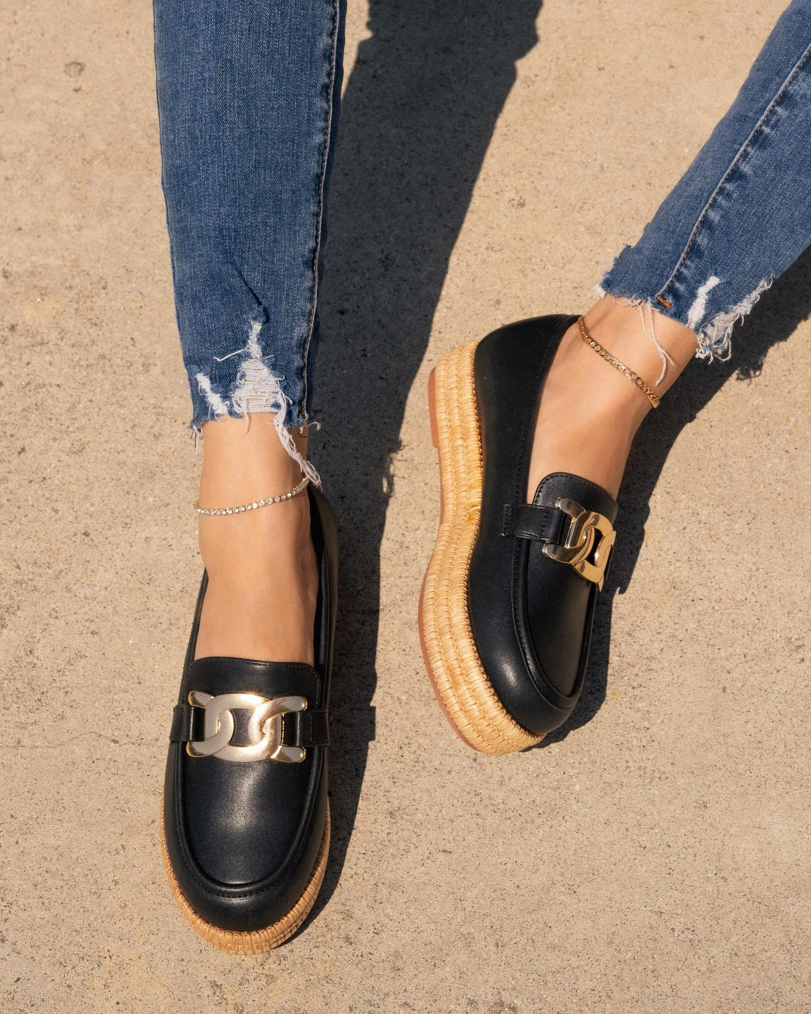 SAUDI MATA SHOES