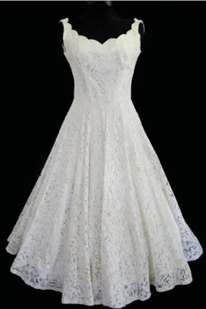 Simple A-line Straps Jewel Knee-Length Lace Beach Wedding Dresses  TN0014