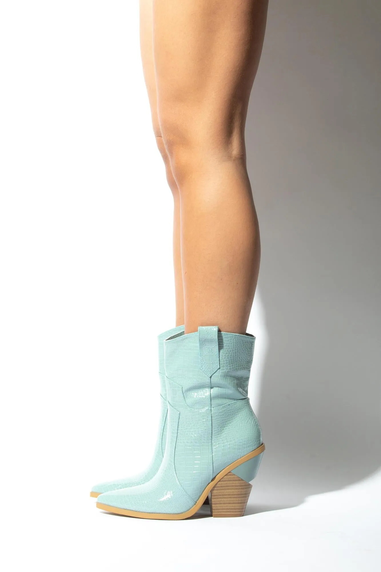 STAGE MATA SHOES