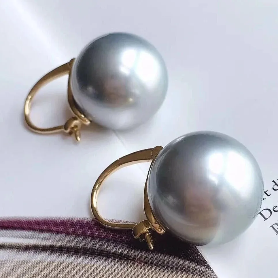Tahitian Silver Gray Pearl Drop Earrings Mounted on 18-Karat Yellow Gold, 13.0-14.0 mm