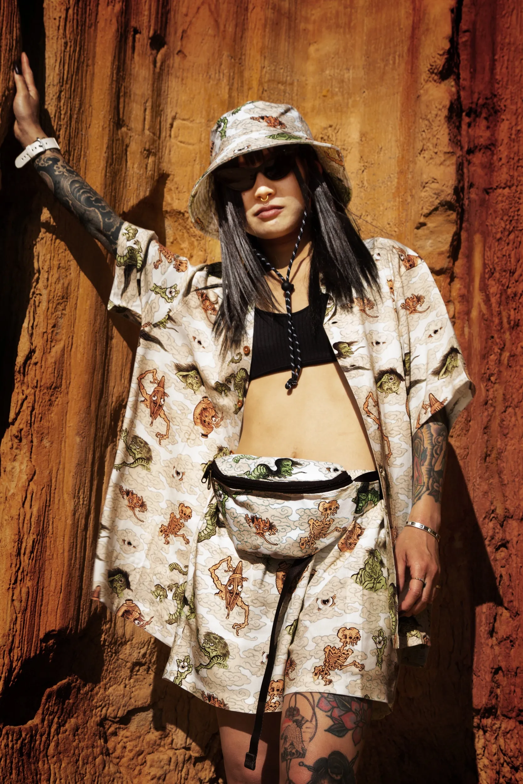 [UNISEX] BANGXGANJI X LOCO MOSQUITO YOKAI CAMO BUM BAG (WHITE / GREEN)
