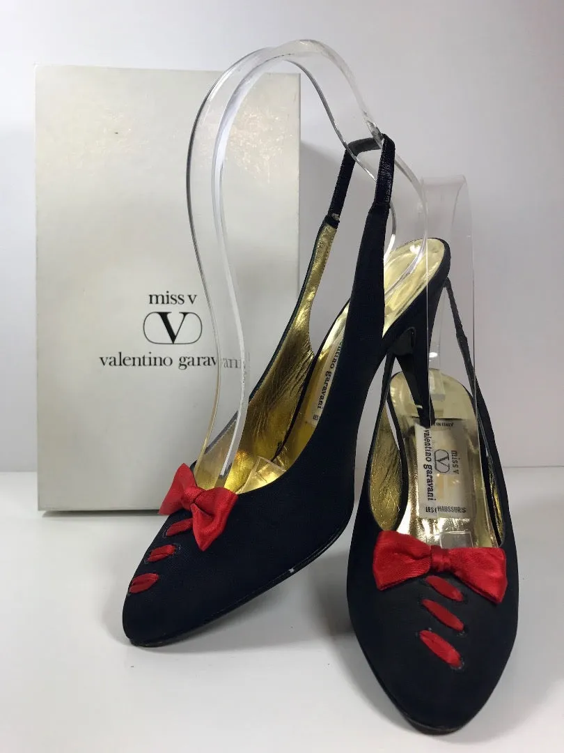 VALENTINO Garavani Circa 1990s Miss V Black Silk, Red Bow Size 6