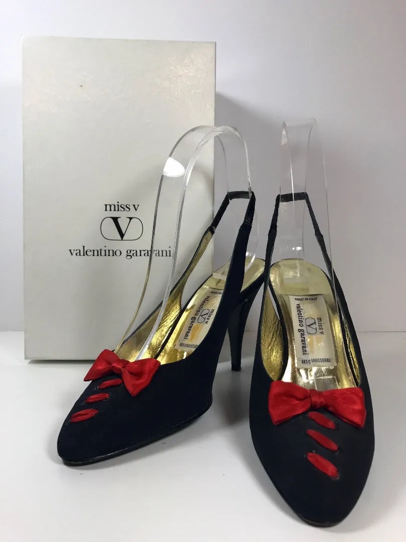 VALENTINO Garavani Circa 1990s Miss V Black Silk, Red Bow Size 6