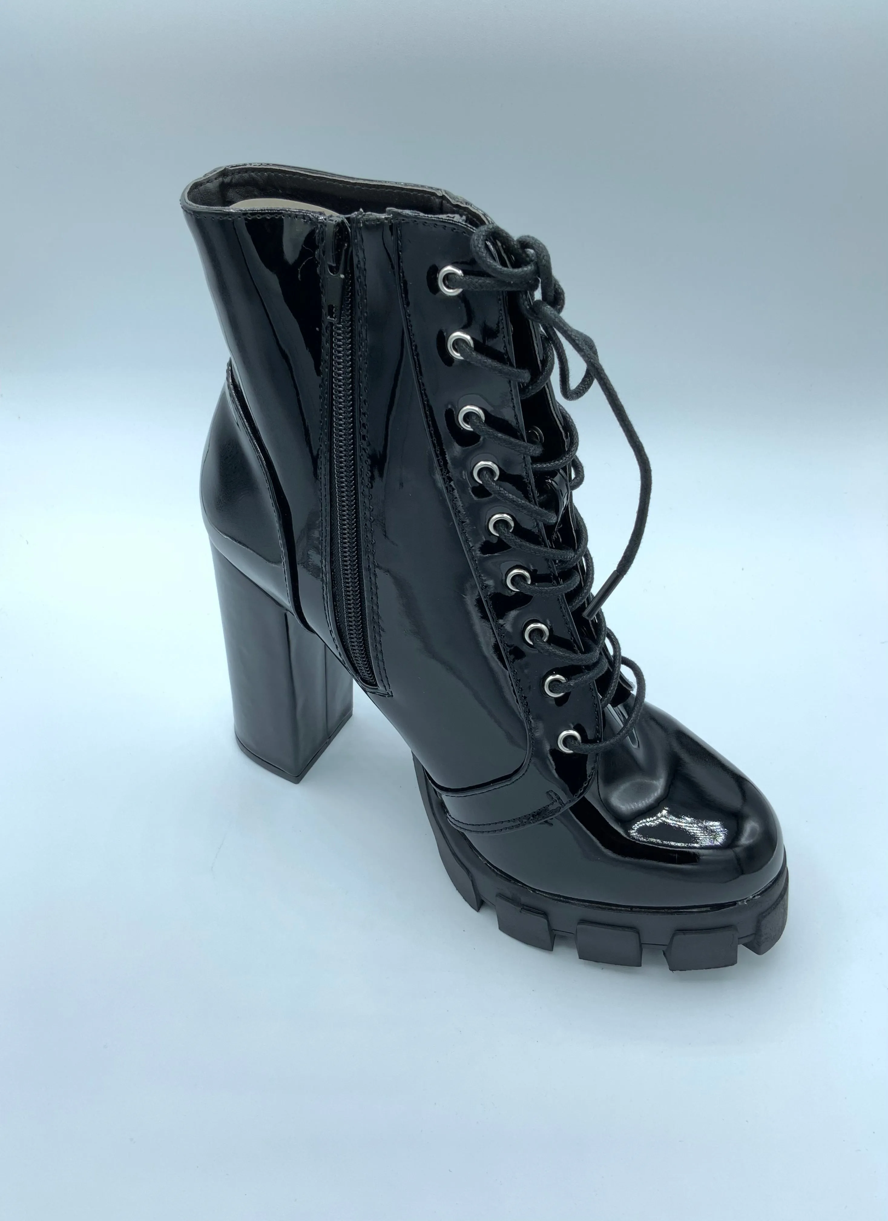 Vilma-05 BLACK