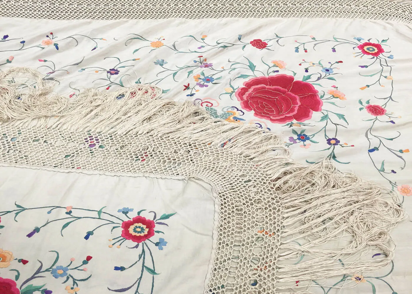 Vintage Cantonese Silk Embrodery - 4'3" x 4'3"