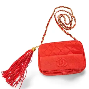 Vintage CHANEL red woven canvas camera bag style shoulder bag with a tassel and CC mark. Rare masterpiece. 060130ac5