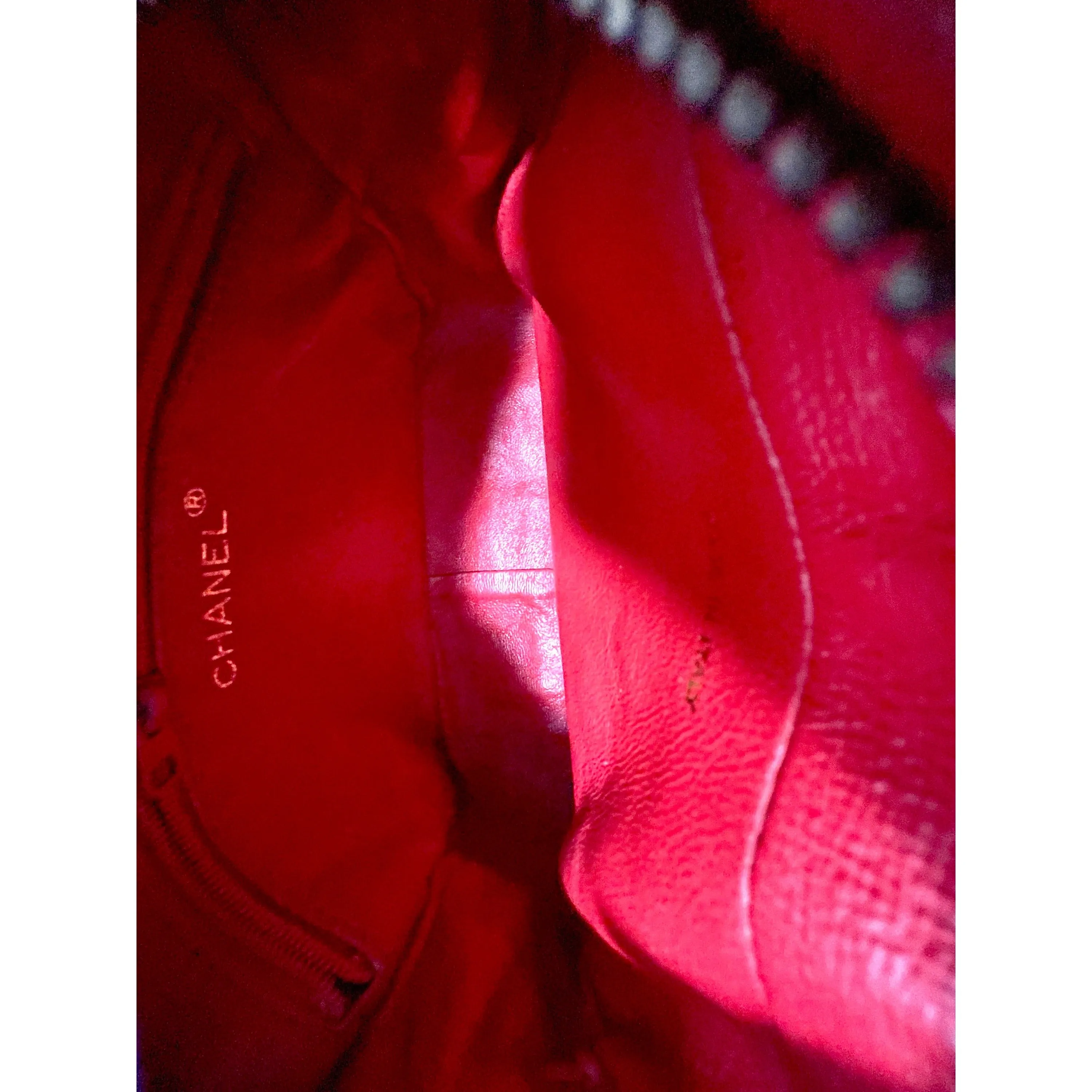 Vintage CHANEL red woven canvas camera bag style shoulder bag with a tassel and CC mark. Rare masterpiece. 060130ac5